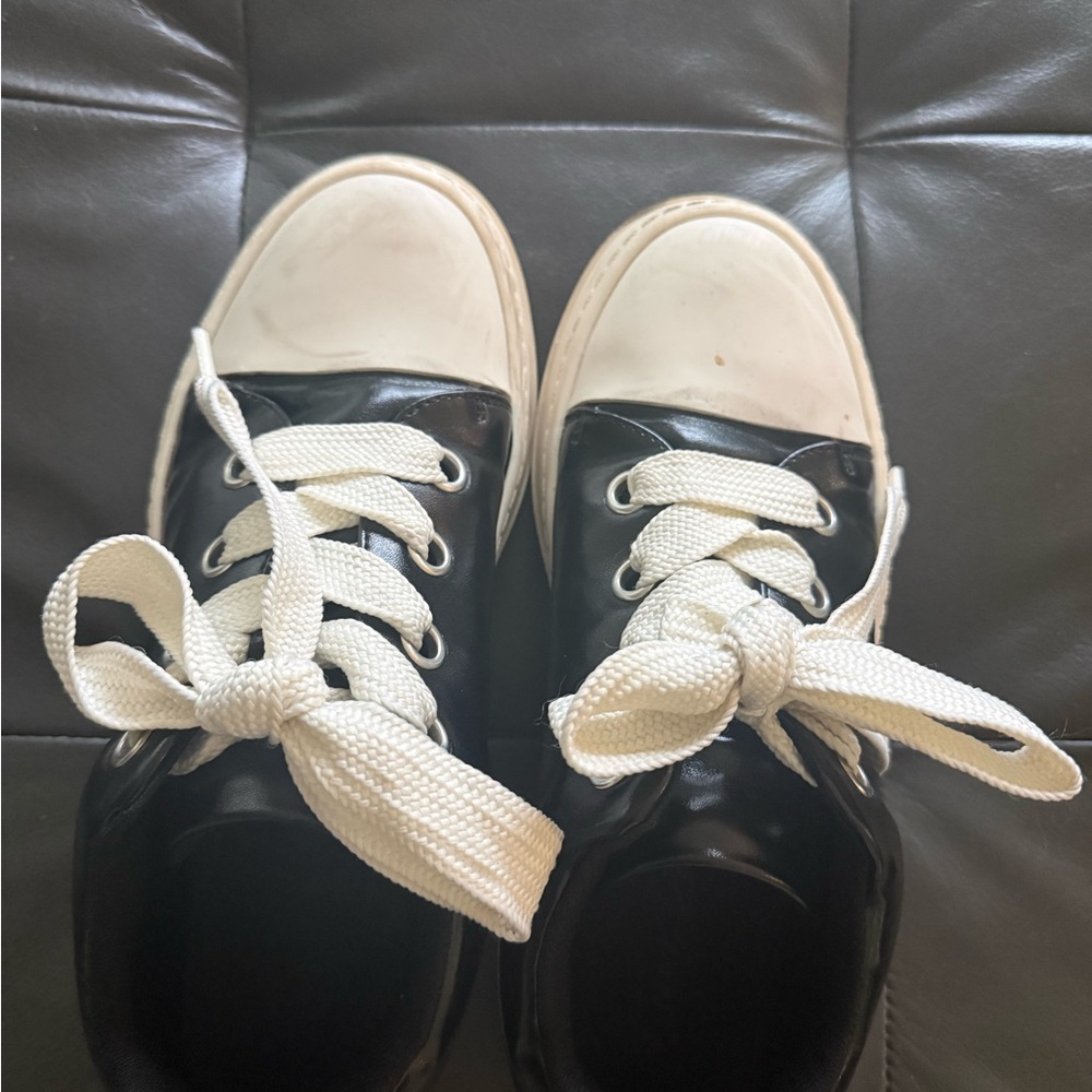 Black and White Cape Robbin shoes